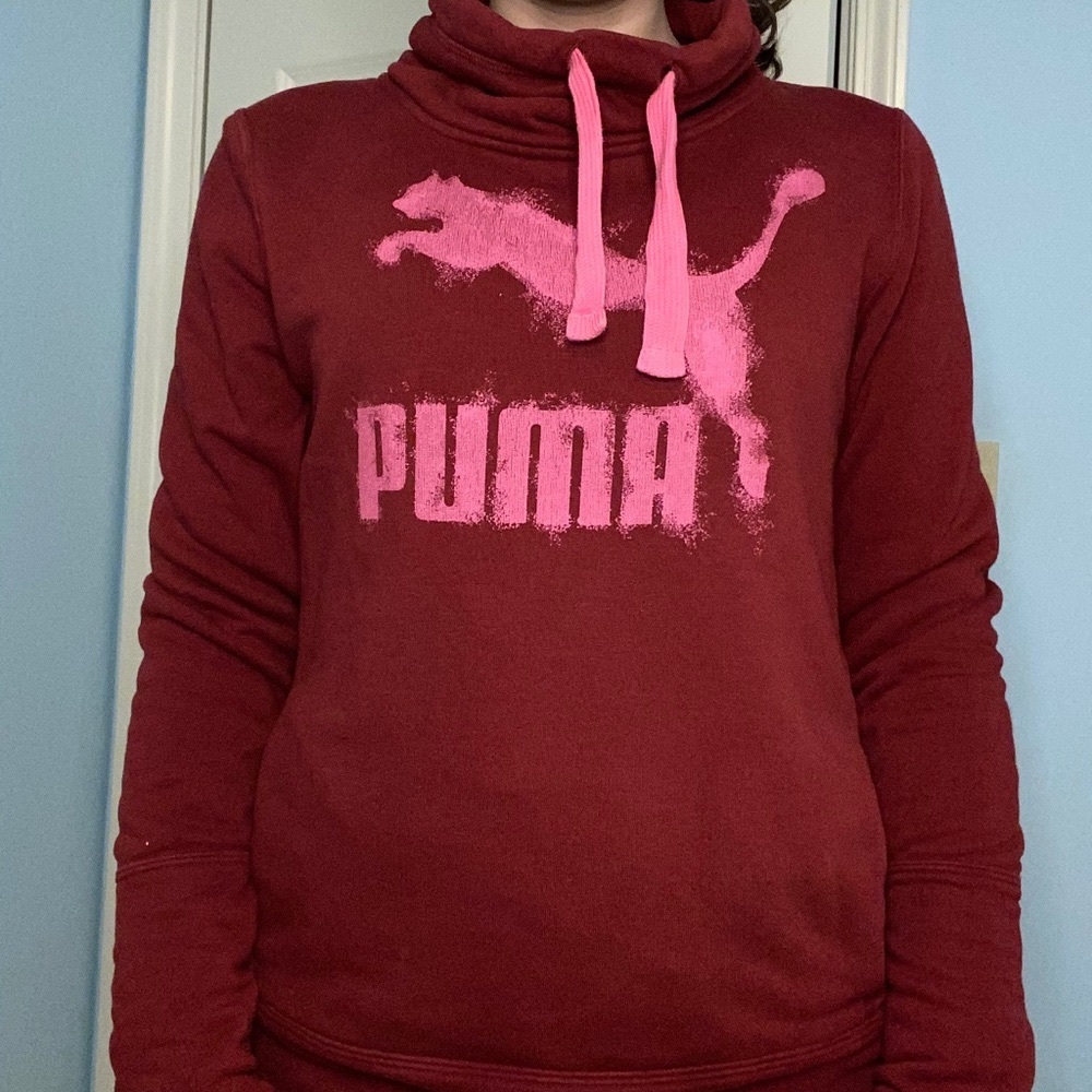 Puma scoop neck sweatshirt with pockets